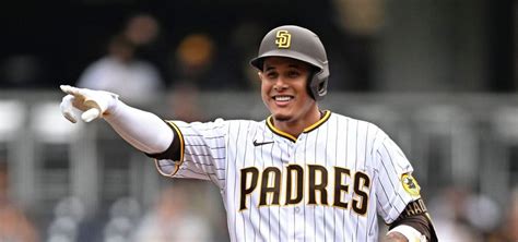 Manny Machado firma extensión de contrato con los Padres de San Diego