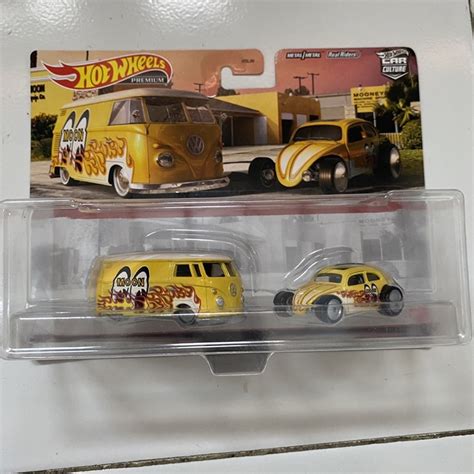 Jual Hot Wheels Premium 2 Pack Volkswagen Vw Mooneyes T1 Panel Bus Custom Beetle Card Dan Bubble