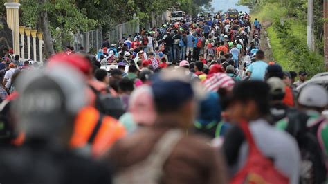 Mexico Sends Federal Police To Stop Caravan Of U S Bound Migrants