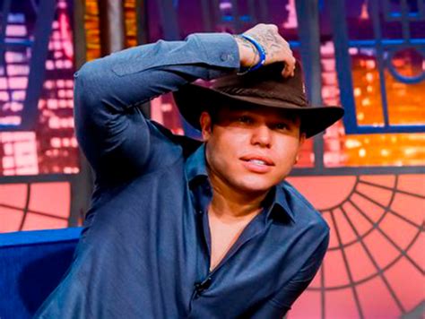 Tierry canta trecho de Xvideos música que estará em seu DVD