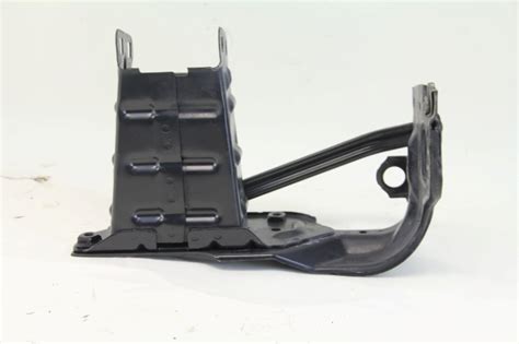 Mercedes C240 01 05 C320 Front Left Bumper Reinforcement Bracket Mount