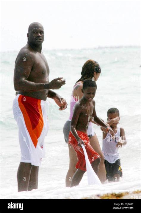 Shaquille o' neal family hi-res stock photography and images - Alamy