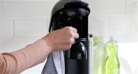 An Easy Guide On How to Clean Nespresso Machine - TechnoMiz