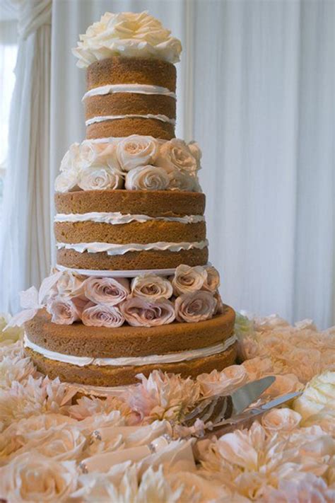 Schöne naked cakes für Hochzeit