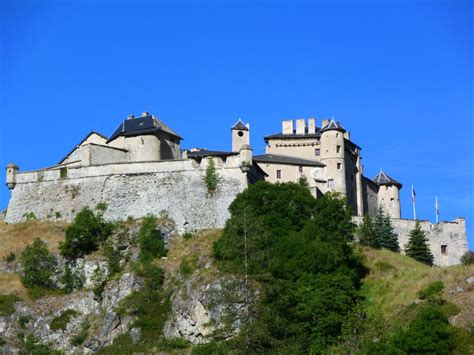 Actualités Hautes Alpes fort Queyras doit être vendu aux enchères