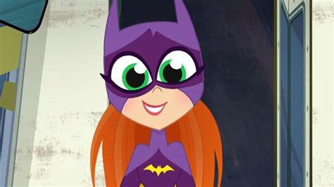 Batgirl 💜💛 Batgirl Personajes Dc Superhéroes Dc