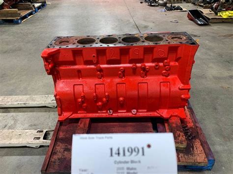 2005 Cummins 3683264 Engine Block Cylinder Block For A International