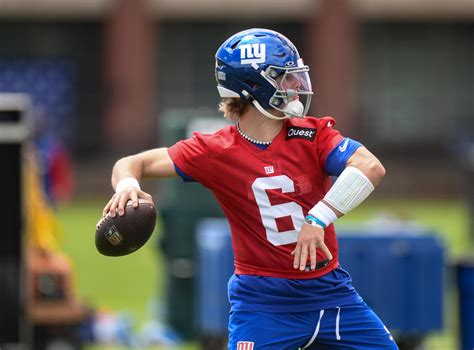 Giants rookie QB Jaxson Dart has a concerning habit that has fans a bit