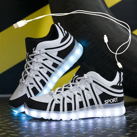 Dziecięce buty świecące ze skrzydłami dziecięce buty led chłopcy