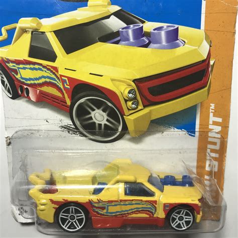 Hot Wheels 2013 080 250 Stunt Circuit 05 25 Fig Rig X1907 07A3 Escorrega o Preço