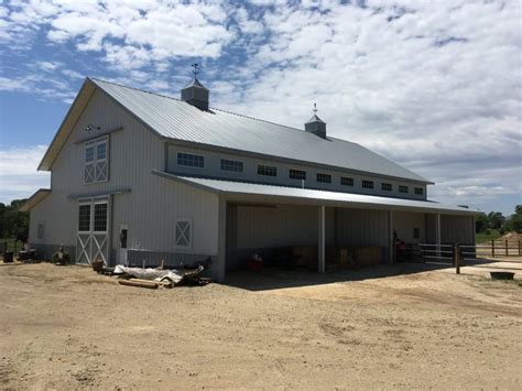 Monitor Style Horse Barn - Walters Buildings