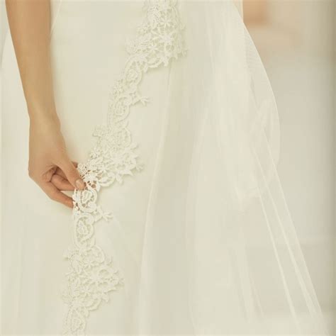 Bianco Ivory Single Tier Cathedral Veil With Floral Lace Train