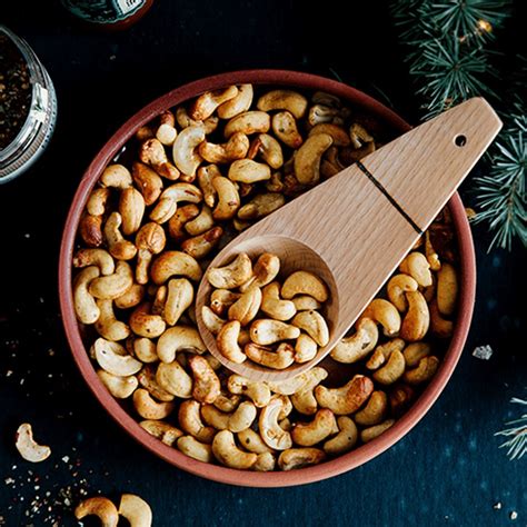 Easy Spicy Roasted Cashews Wallflower Kitchen