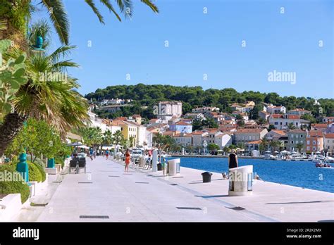 Mali Lošinj; island Lošinj; harbor promenade Stock Photo - Alamy