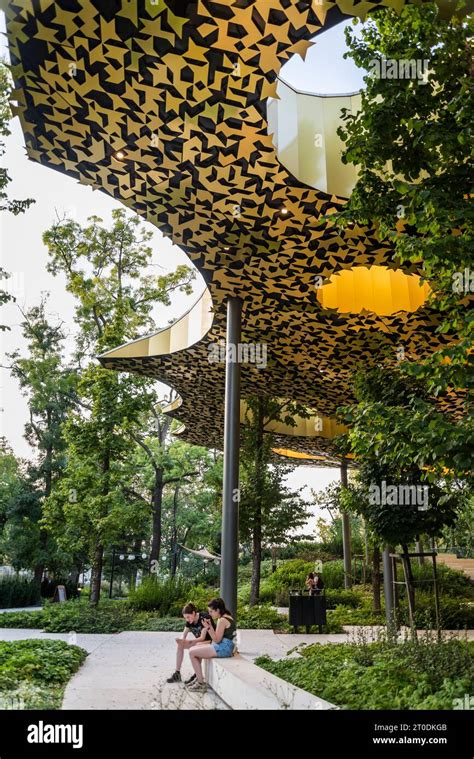 Das Haus Der Ungarischen Musik Im Stadtpark Von Budapest Das Design Von Sou Fujimoto Ist Ein