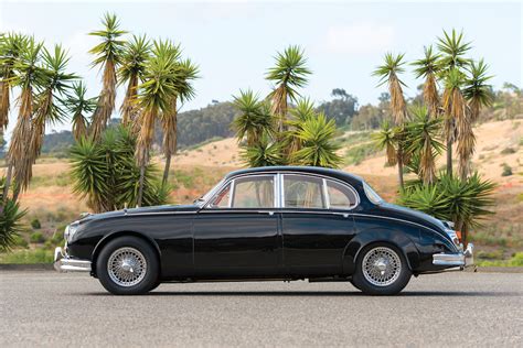 Jaguar Mark II - The Original Gentleman's Getaway Car