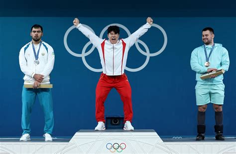 Paris Olympics Chinas Liu Claims Mens Weightlifting 102 Kg Category