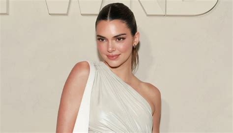 Kendall Jenner Stuns Fans With Topless Calvin Klein Campaign