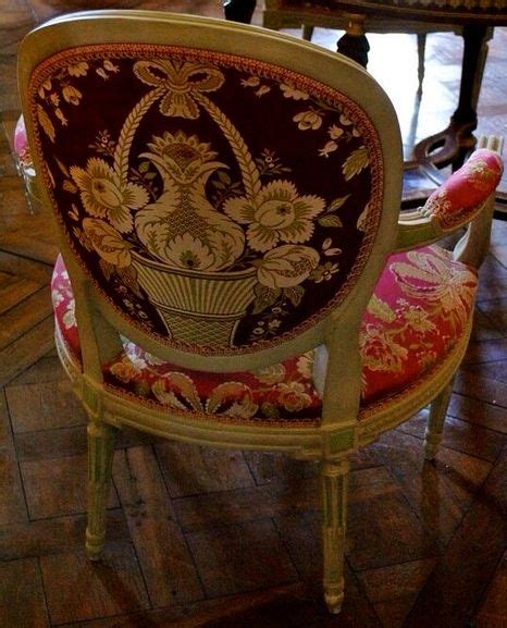 Les Liaisons De Marie Antoinette Wicker Chair Interior And Exterior