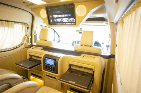 Rental Hiace Surabaya Ke Karangasem Gannettrans