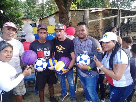 Gobernaci N De Miranda Entrega Kit Deportivo A La Comunidad Potrero