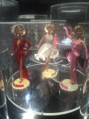 Mostra Barbie The Icon Lifestyle Made In Italy