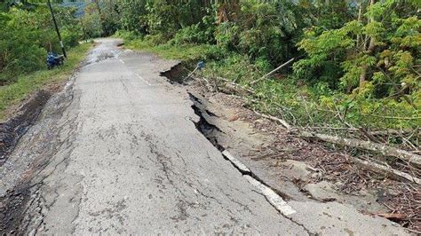 Potret Ruas Jalan Penghubung Antar Kabupaten Konut Dan Konawe Rusak