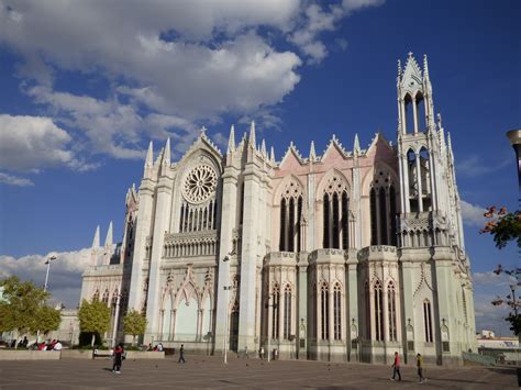 Filefachada Lateral Del Templo Expiatorio De León Gto México 6