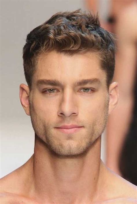 Cortes De Pelo Y Peinados Para Hombres Con Cabello Ondulado O Rizado Invierno 2018