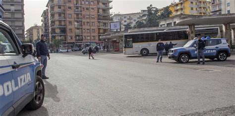 Cosenza Controlli In Piazza Autolinee Per Il Contrasto All