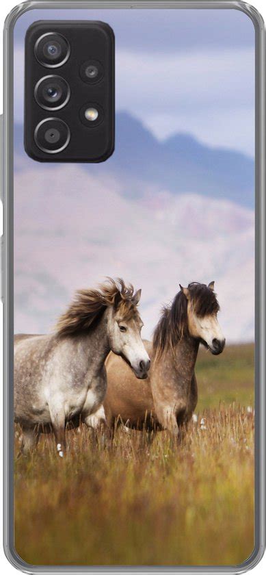 Geschikt Voor Samsung Galaxy A73 Hoesje Paarden Gras Bergen