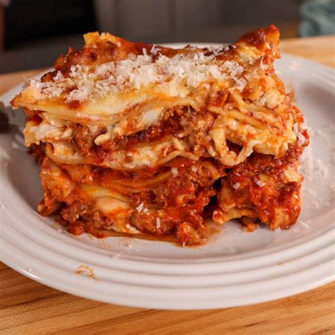 Lasagna Recipe Without Ricotta Cheese | So Good!