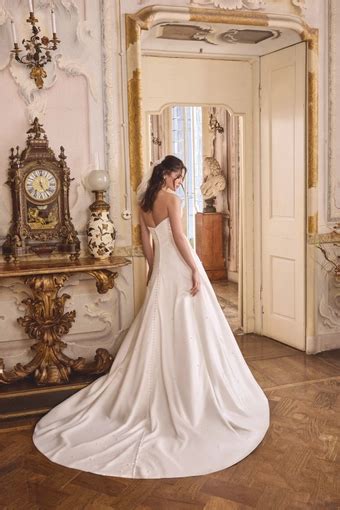 Justin Alexander Lizzie White House Bridal