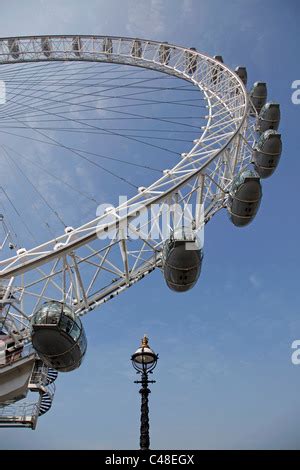 The London Eye Aka Millennium Wheel A Cantilevered Observation Wheel