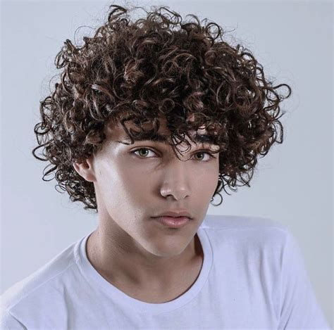 Pin de Roma Brito em Cabelo | Cabelo, Aparência de cabelo, Crescer cabelo