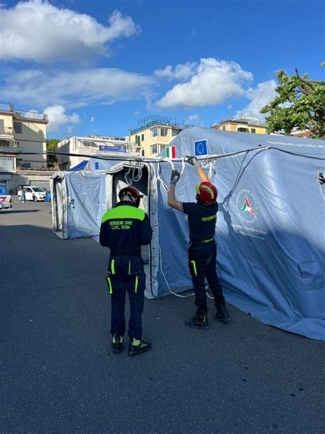 Bradisismo A Pozzuoli Anche I Volontari Della Protezione Civile Di