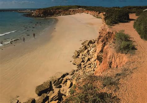 Calas De Conil Una Ruta F Cil Por Los Acantilados De Roche Para