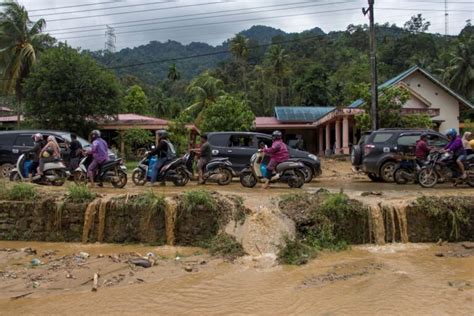 Maut Akibat Banjir Kilat Tanah Runtuh Di Indonesia