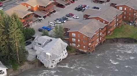 Watch Double Storey Alaska House Collapses Into River Amid Record