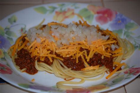 Vintage Recipe Blog: Cincinnati "Skyline" Style Chili