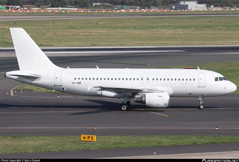 LY JAY GetJet Airlines Airbus A319 112 Photo by Björn Düwel ID 990316