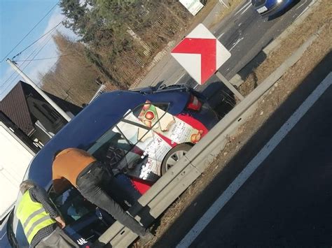 Wypadek Na Zakopiance W Mogilanach Zderzenie Samochodu Osobowego I