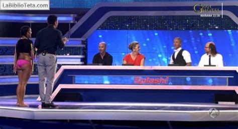 Lorena Castell En Bikini Para Splash La BiblioTeta