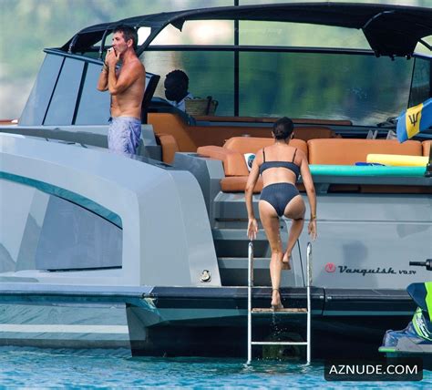 Lauren Silverman Sexy Flaunting Her Sexy Hot Body On Holiday In Barbados AZNude