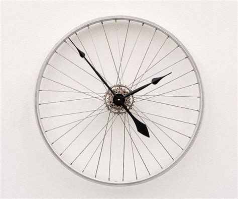 Recycled Bike Wheel clock | Wheel clock, Bicycle clock, Bike wheel