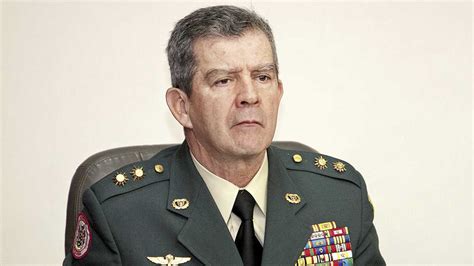 General R Del Ejército Mario Montoya Será Imputado Por 104 Falsos