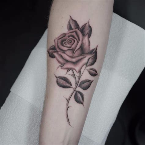 19+ Astonishing Black rose with thorns tattoo image ideas