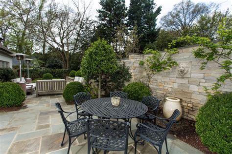 Stone Wall Lion - Morgan Landscape Group