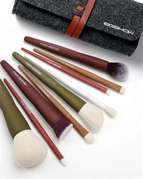 Travel Makeup Brush Set EIGSHOW Premium Synthetic Foundation Powder