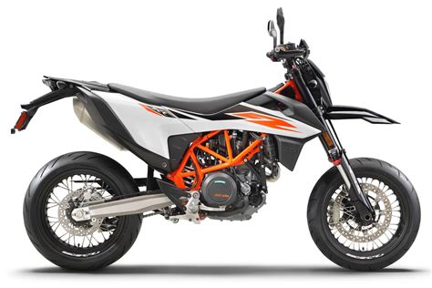 First Look Ktm Smc R Fast Facts